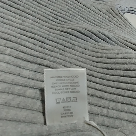 Ann Taylor grey sweater - Picture 6 of 6